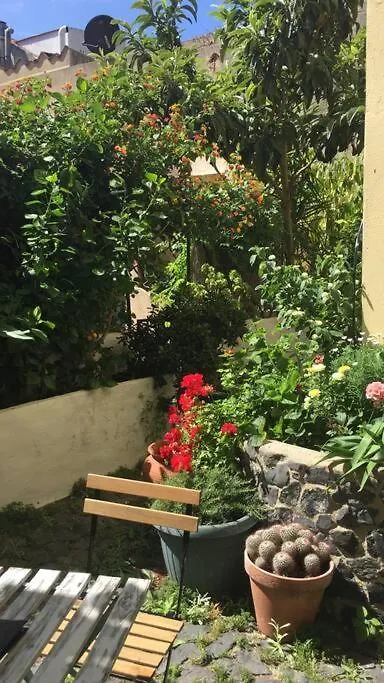 Апартаменты Downtown Garden House Лиссабон