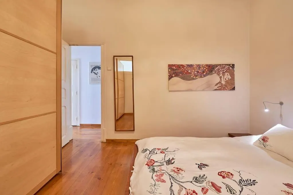 Апартаменты Downtown Garden House Лиссабон