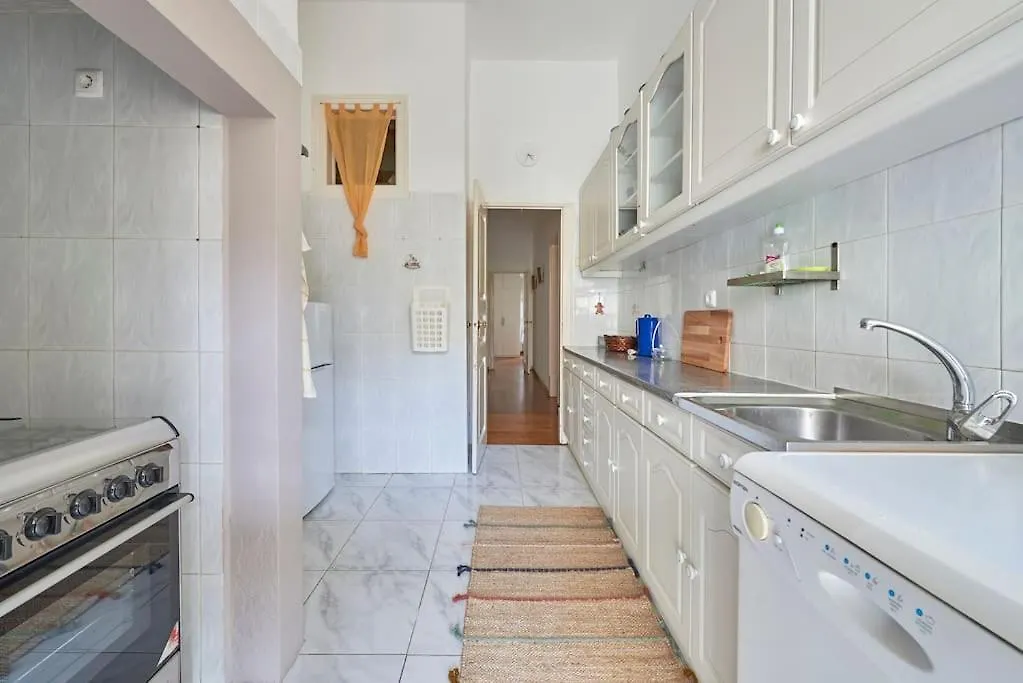 Downtown Garden House Apartment Lisbon